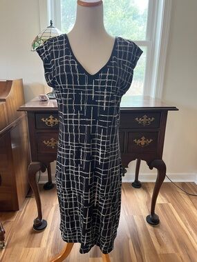 Effie’s Heart Sleeveless Dress Black and White graphic design Medium